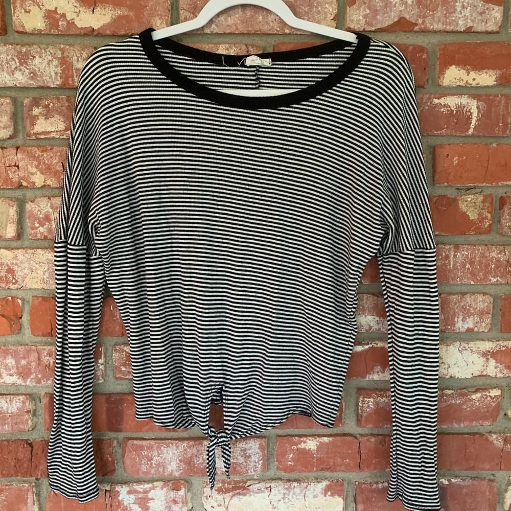 Black and White Tie Front Long Sleeve